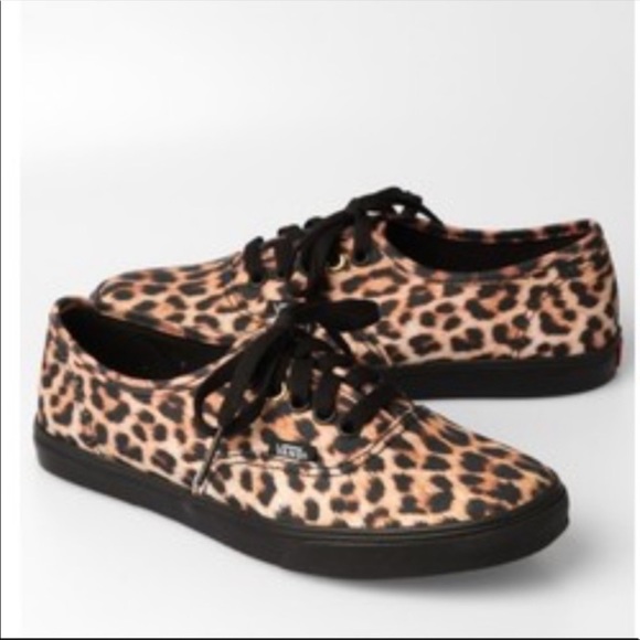 vans off the wall leopard shoes